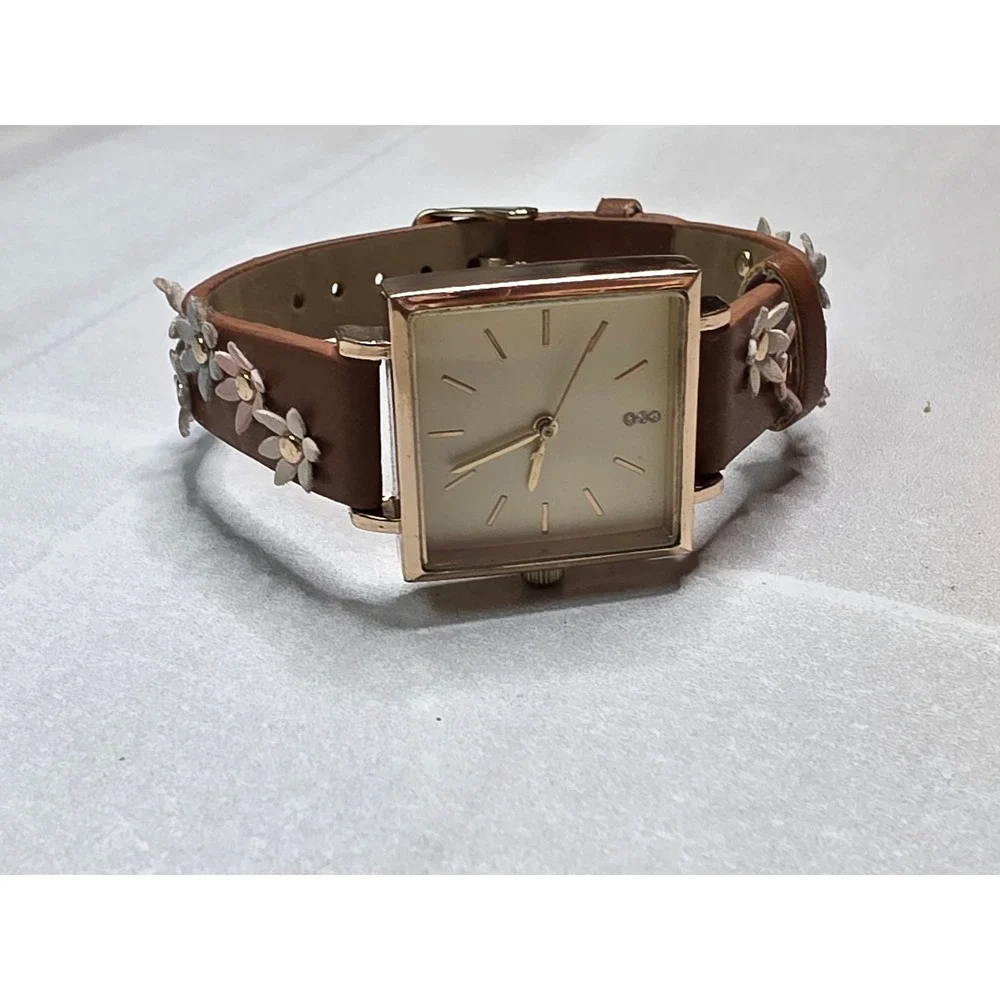 Unbranded square gold
